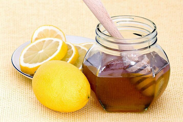 Limone e miele sono gli ingredienti per una maschera che illumina e rassoda perfettamente la pelle del viso