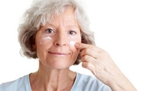 Metodi per ringiovanire la pelle del viso a casa